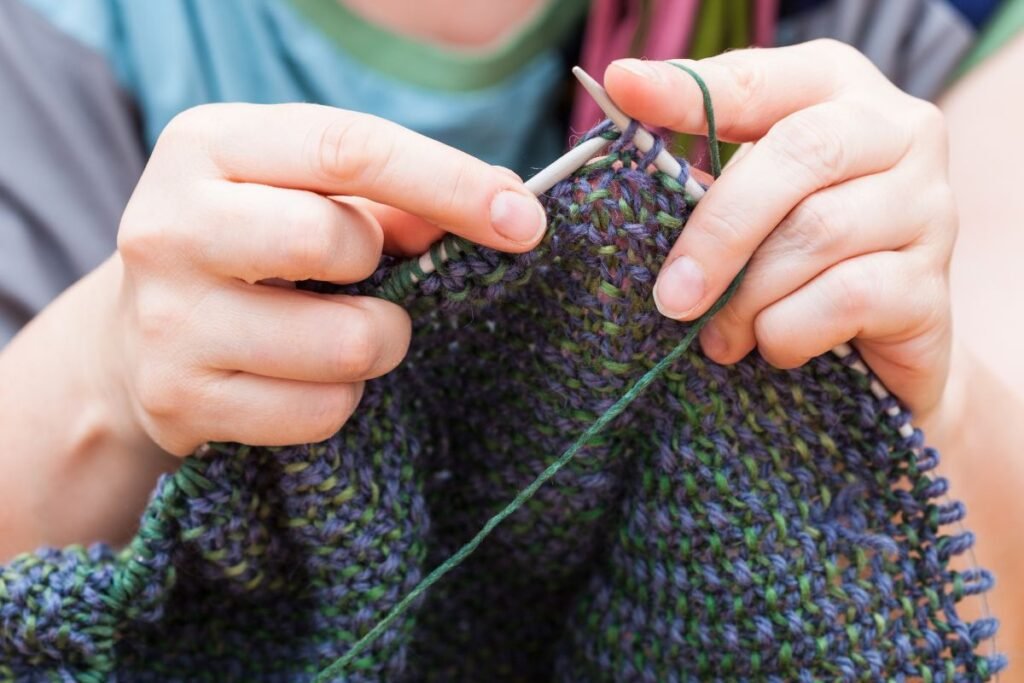 babylue strikkeoppskrift